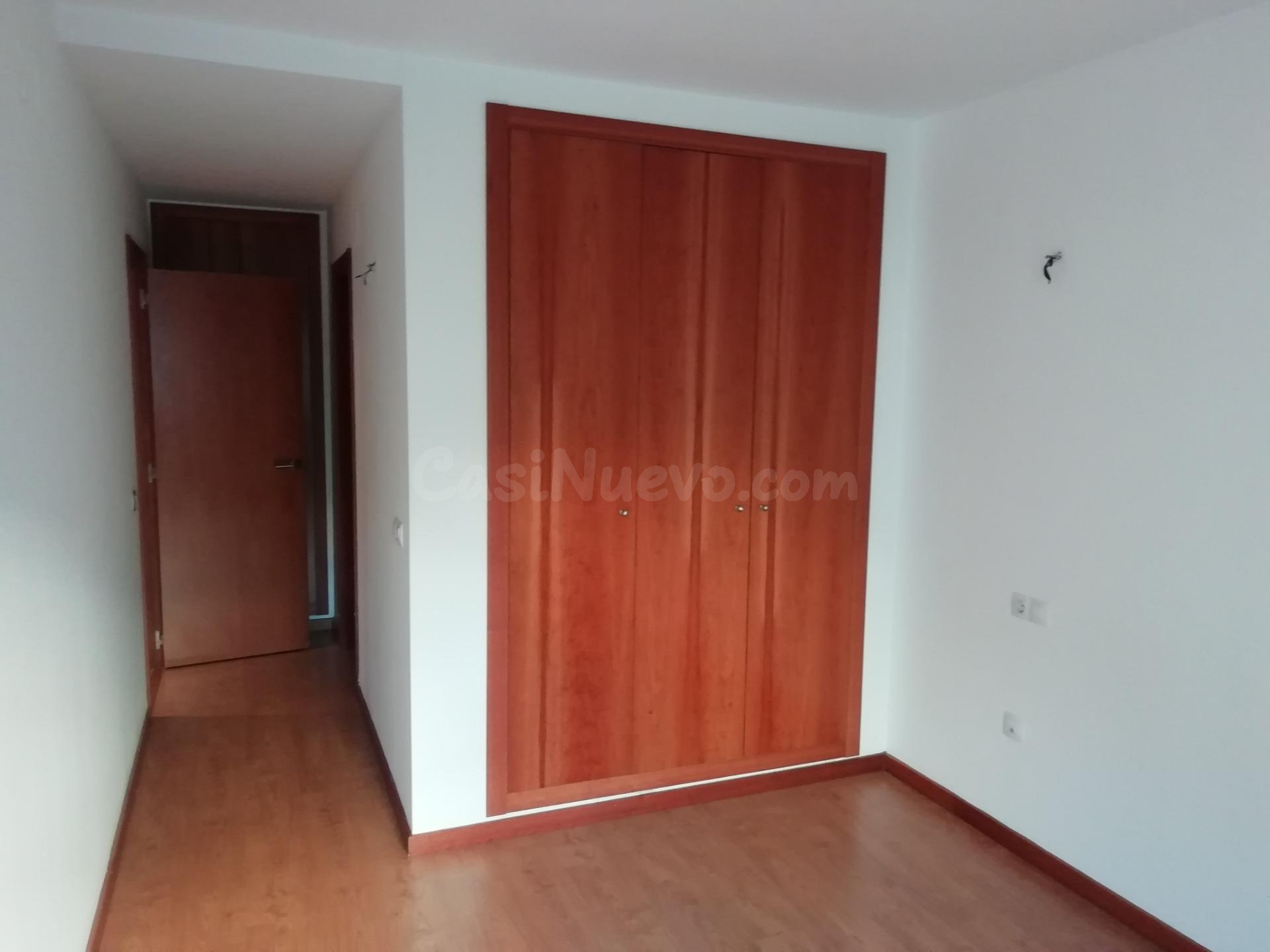 PISO ESQUINERO DE 2 habitaciones, MUY LUMINOSO Y CON 4 BALCO - foto 3