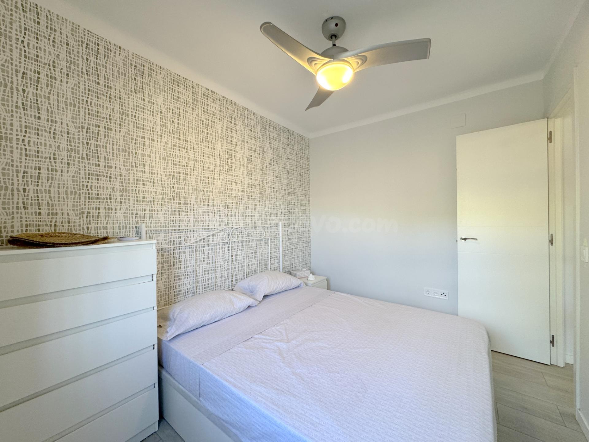 Casa reformada con dos patios y acceso a dos piscinas en San - foto 3