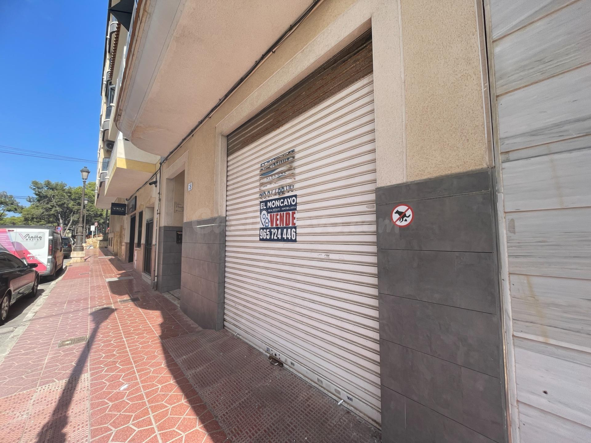 Local comercial reformado de 166 m2 en Guardamar del Segura