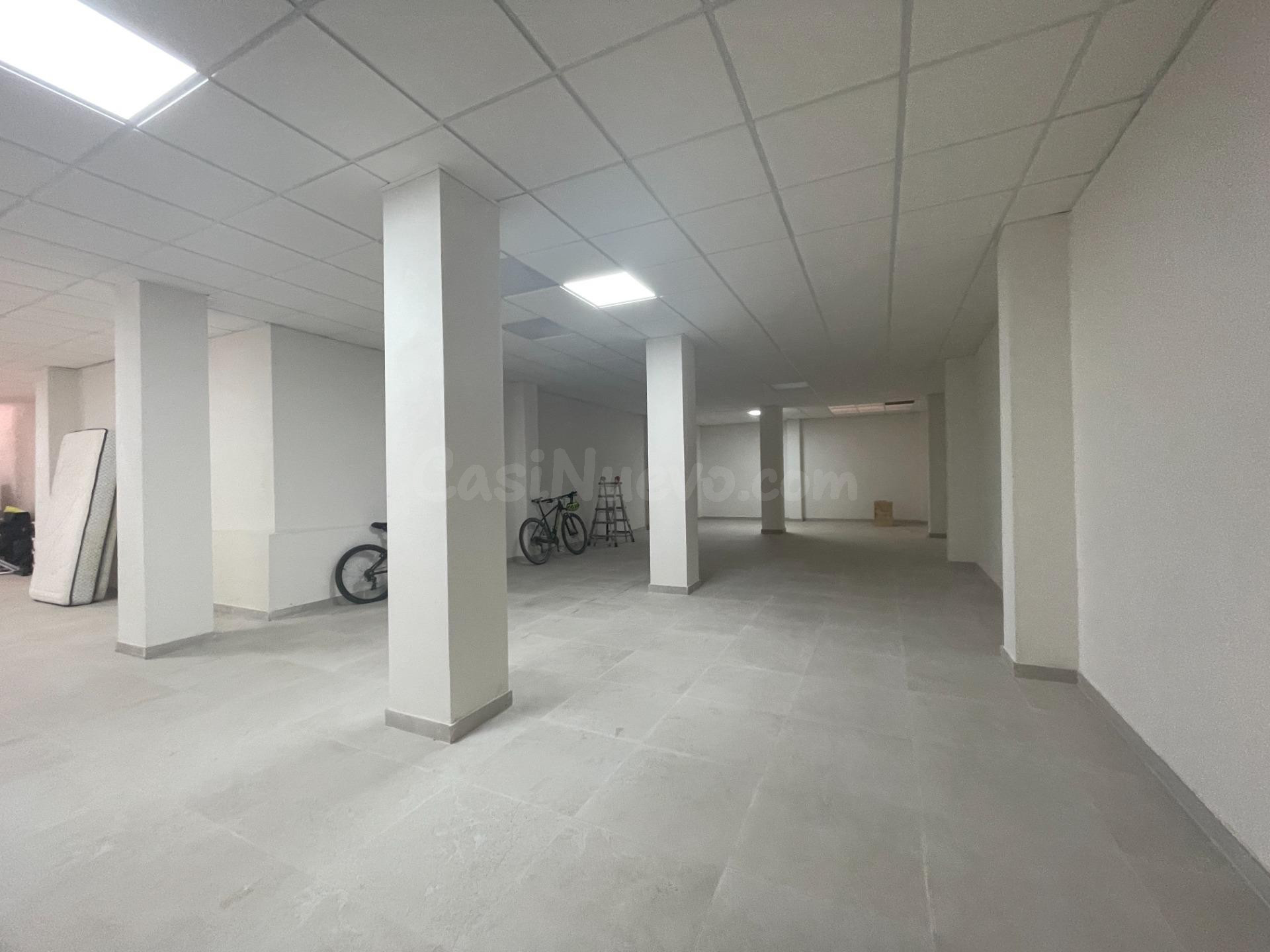 Local comercial reformado de 166 m2 en Guardamar del Segura - foto 5