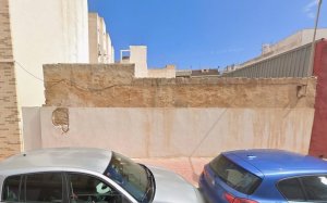 Parcela urbana de 95 m2 en pleno centro de Guardamar del Seg - foto 2