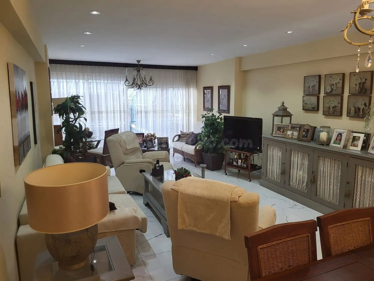 PISO AMPLIO Y REFORMADO EN PLENO CENTRO DE BENIDORM