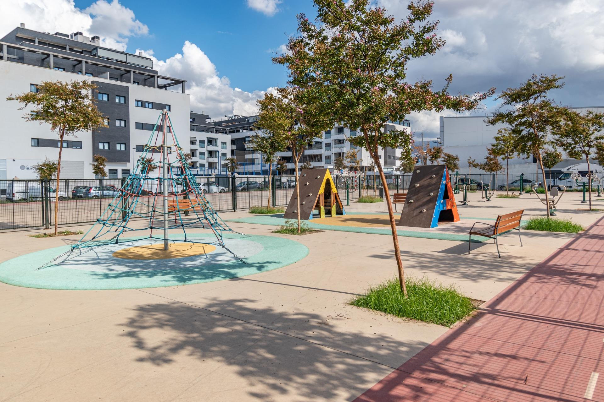 Exclusiva vivienda en Residencial Nevada — Urbanización de l - foto 4