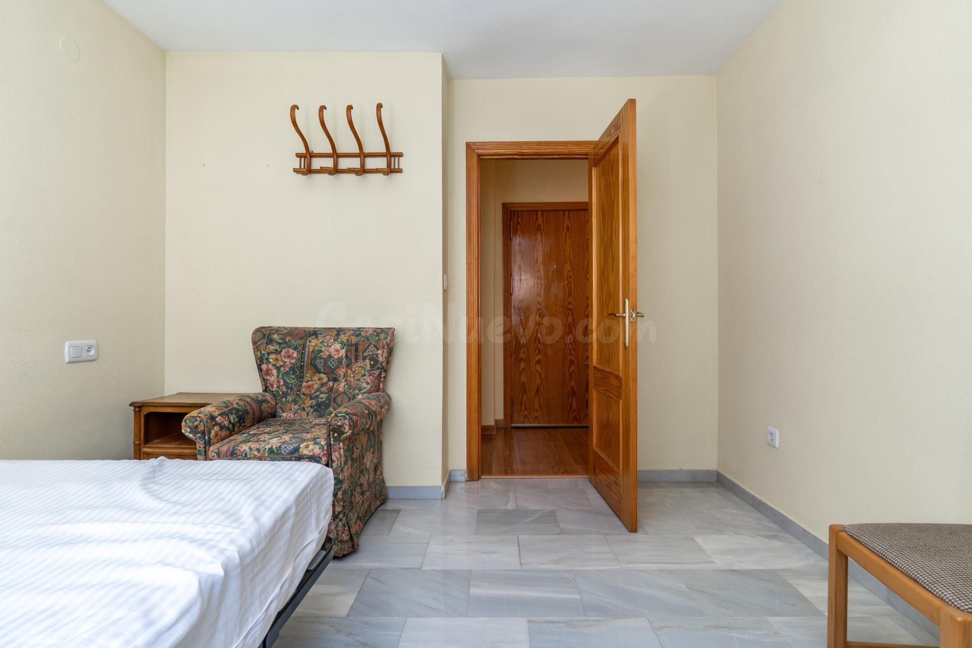 Piso en esquina en Ogijares - foto 3