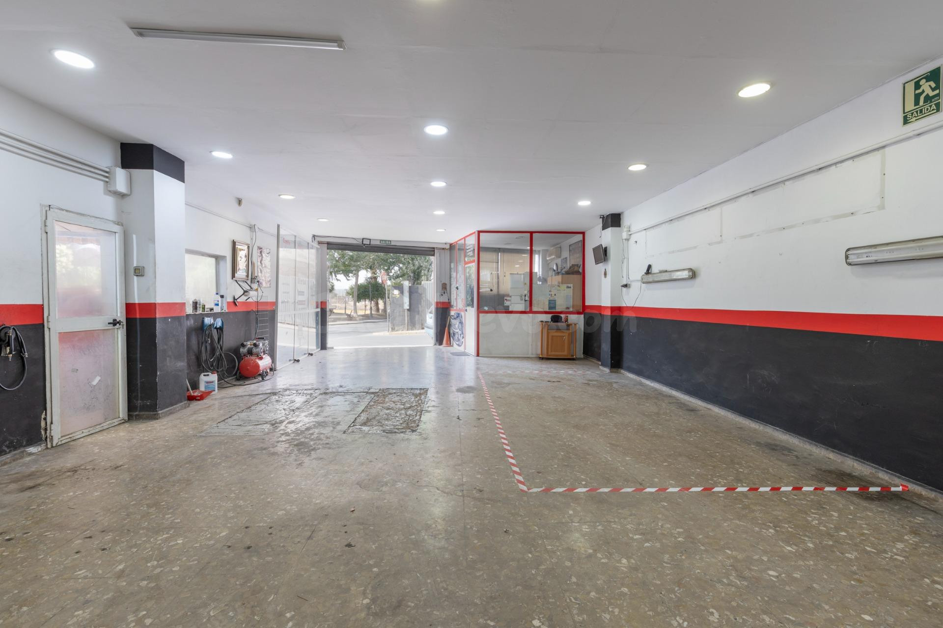 Local comercial 123m² en venta - Zona metropolitana - foto 3