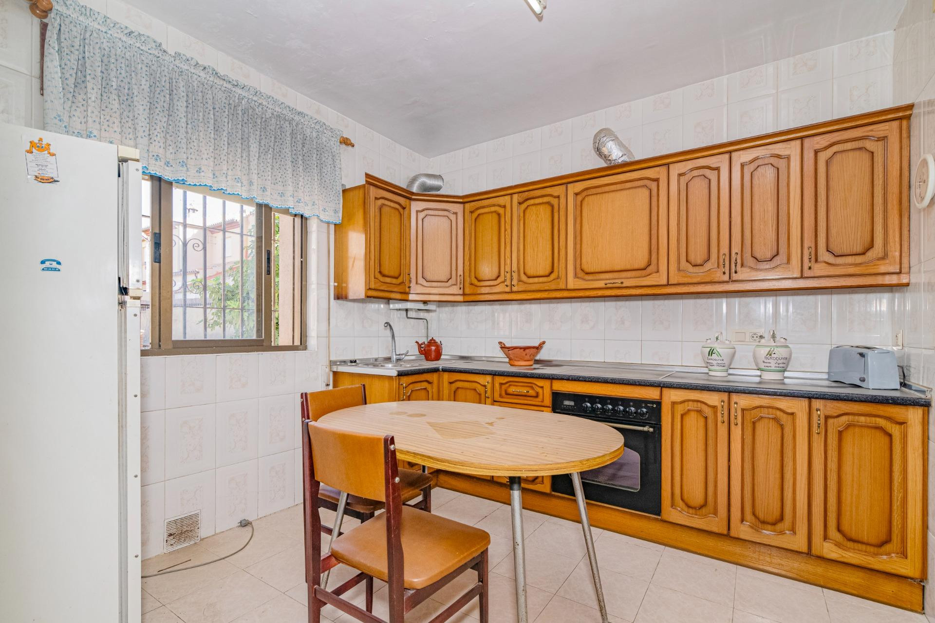 Gran casa de pueblo con terreno, en Ambroz (1260 m2 de parce - foto 3