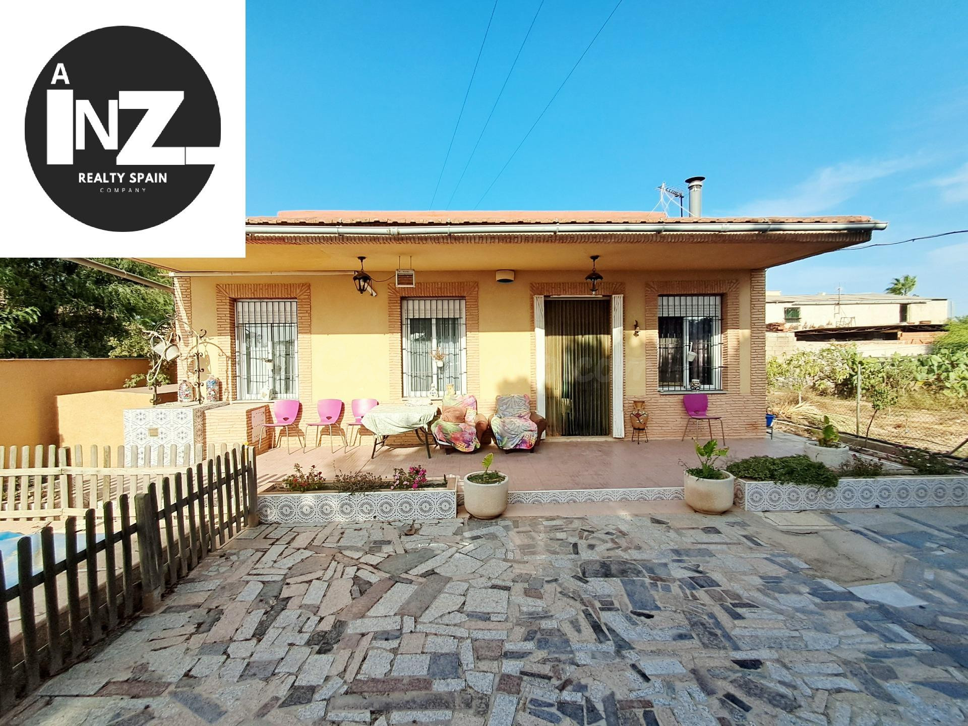 Fabulosa casa en Fuente Santa – Vivienda en planta baja, amplias zonas exteriores, barbacoa y muy cerca de la playa