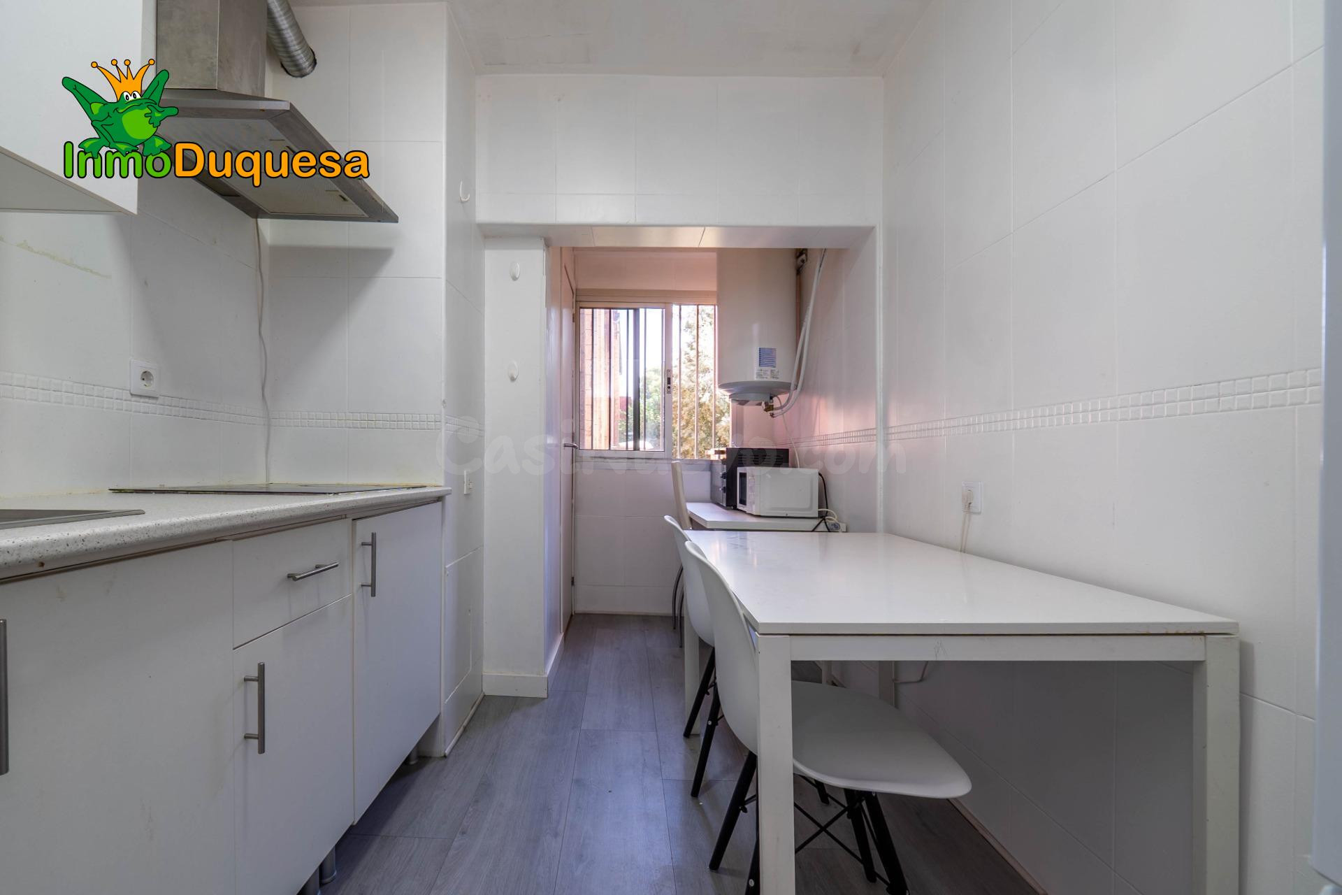 Piso de 5 dormitorios ideal para INVERSORES en el barrio de  - foto 4