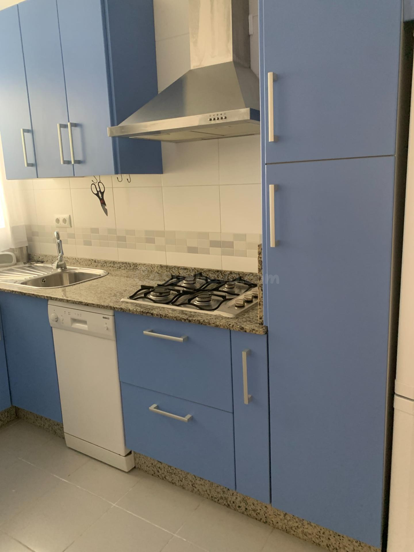 APARTAMENTO CON GARAJE EN URBANIZACION PRIVADA!! - foto 4