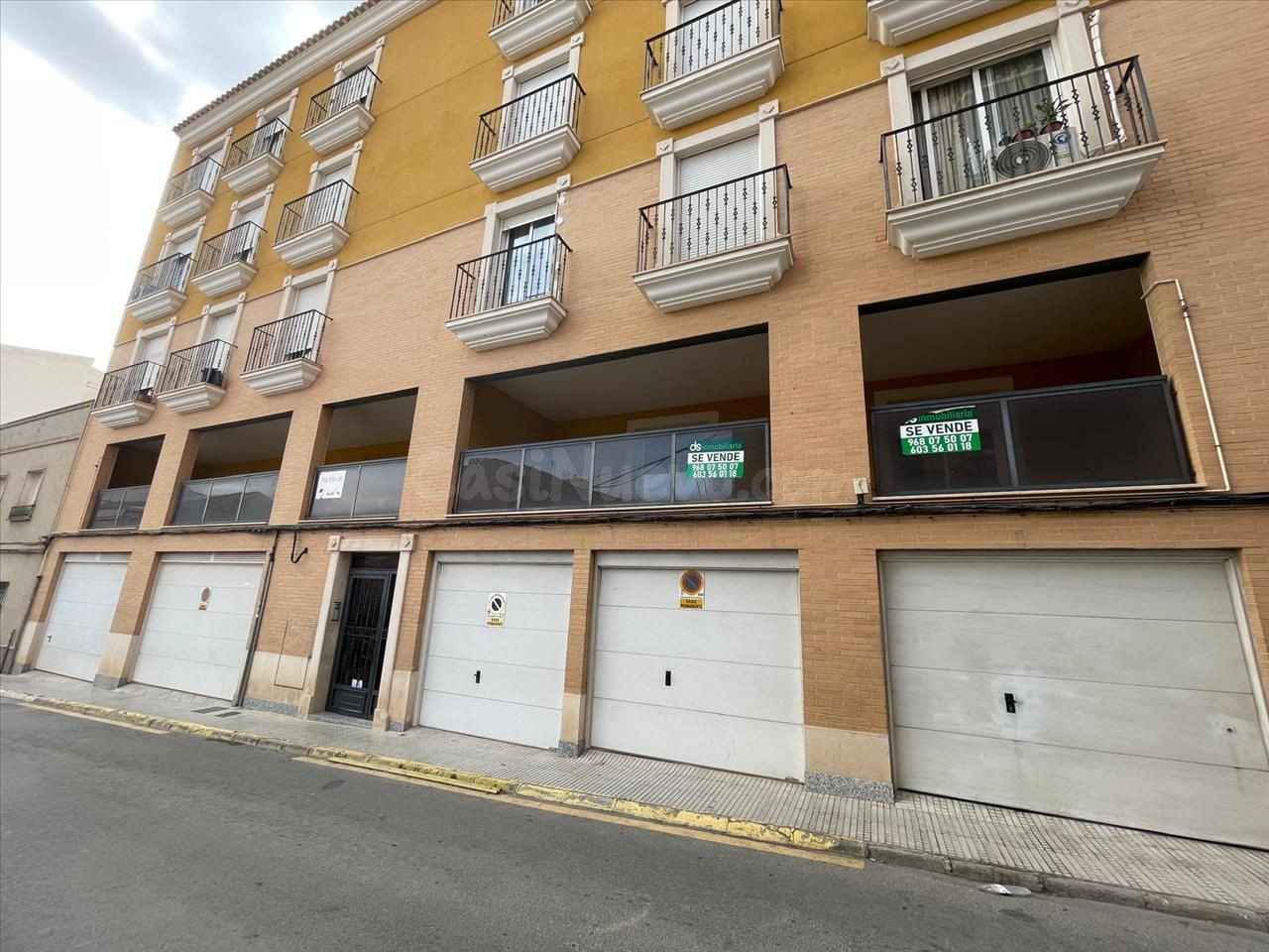 OPORTUNIDAD DE VENTA LOCAL-OFICINA EN JUMILLA - foto 2
