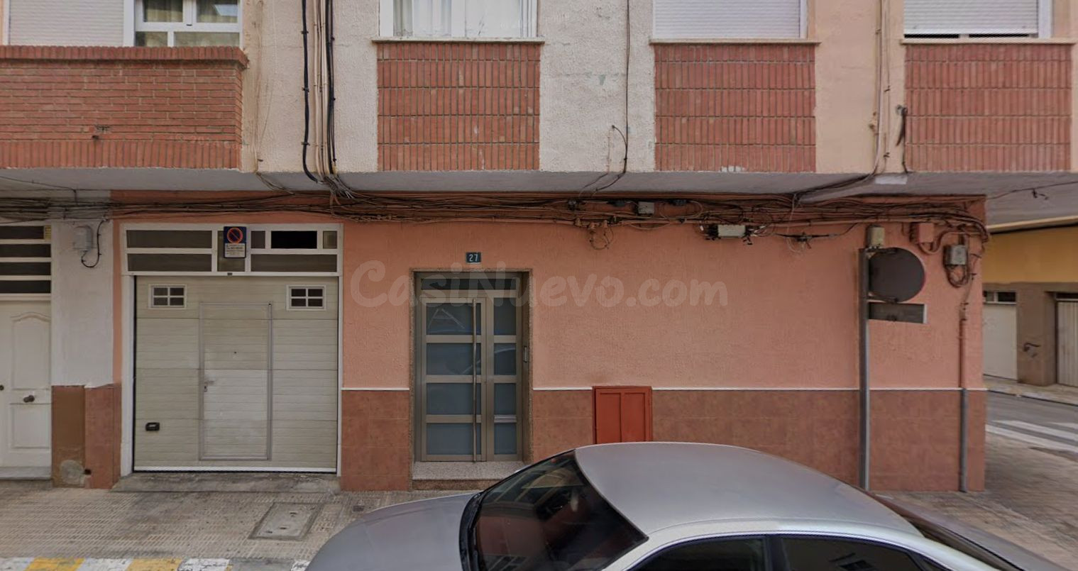 OPORTUNIDAD DE VENTA DE UN PISO EN YECLA  ( ALQUILADO )