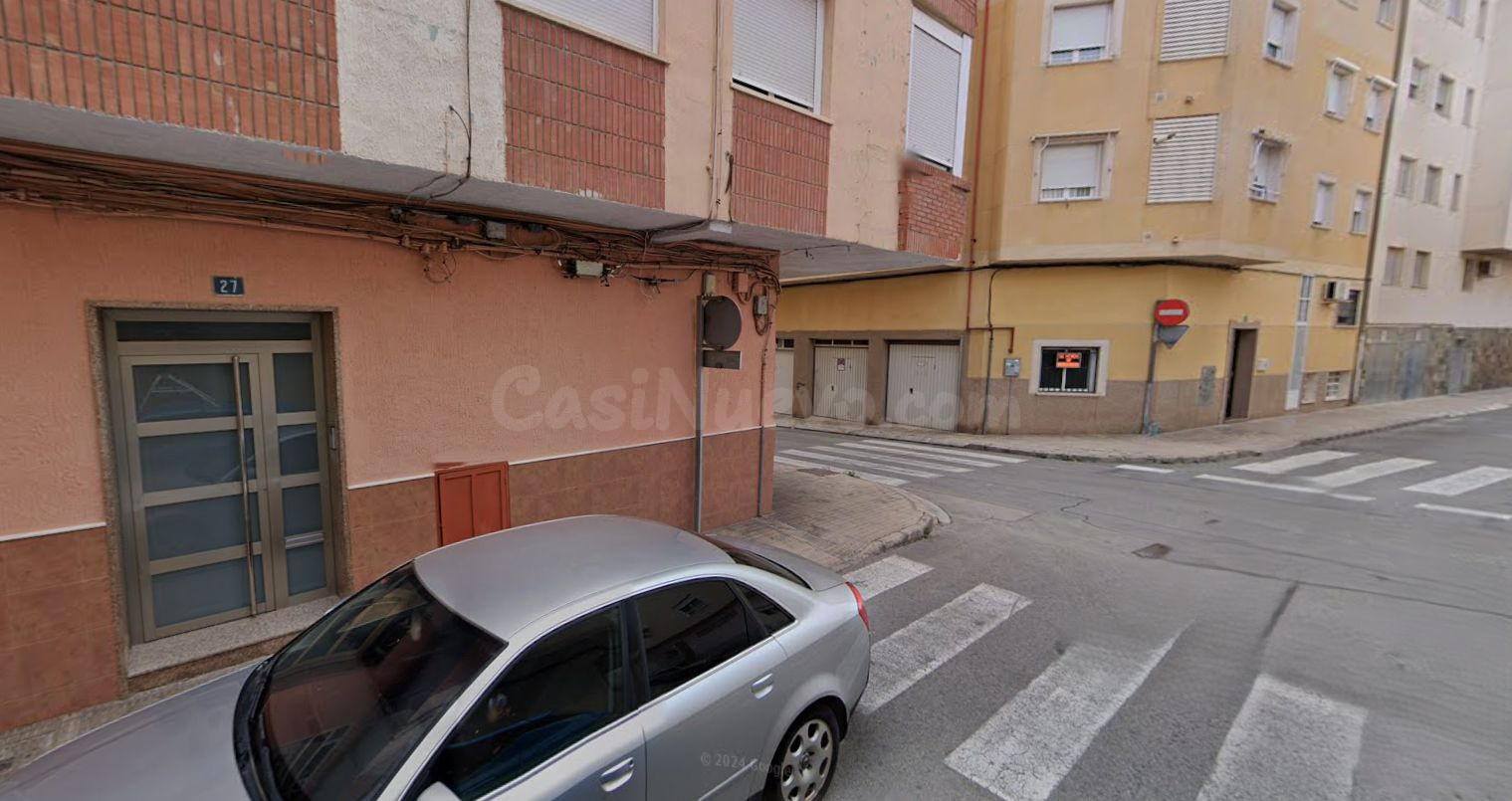 OPORTUNIDAD DE VENTA DE UN PISO EN YECLA ( ALQUILADO ) - foto 2
