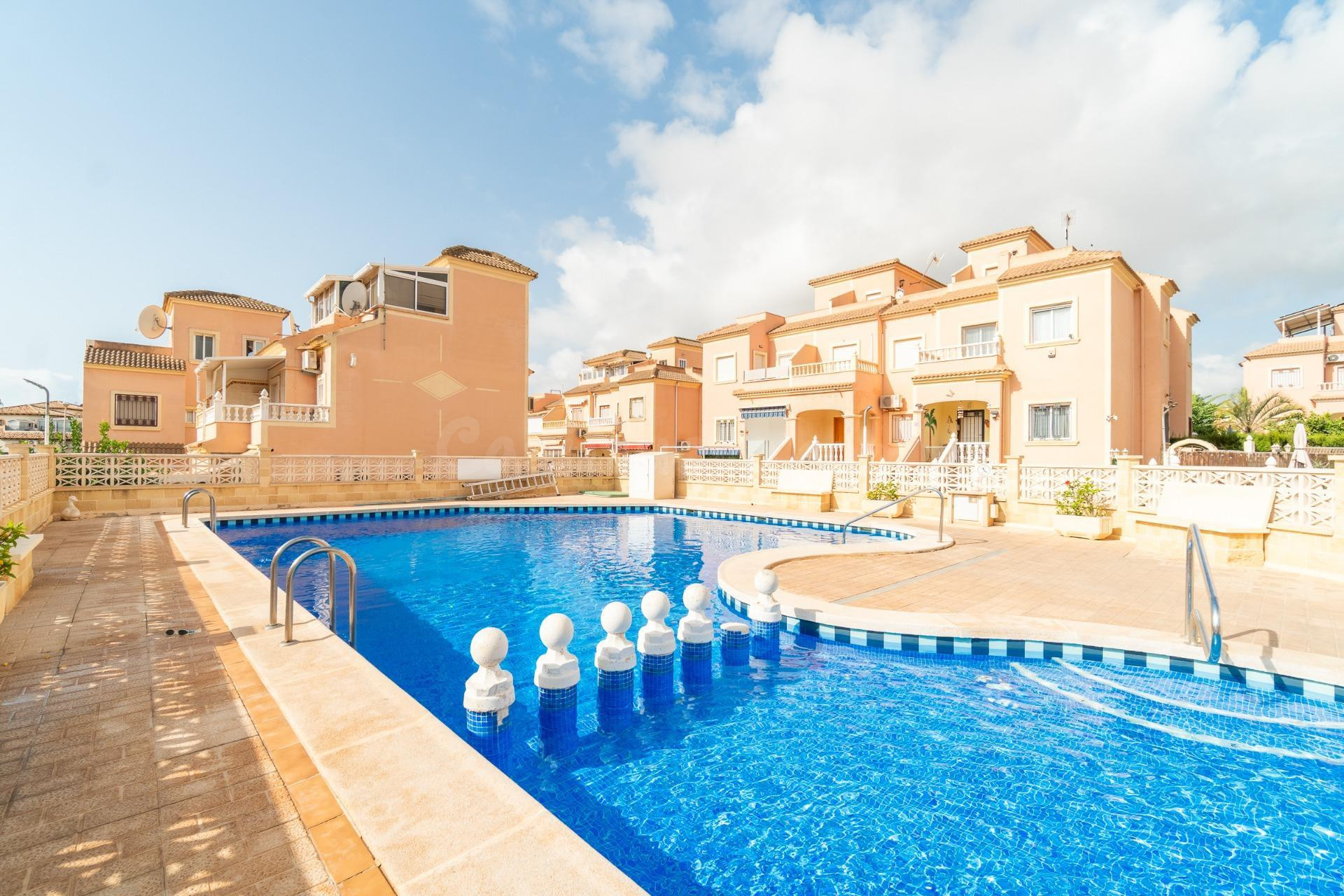 Adosado 3 habitaciones 85m² en venta - La Zenia - foto 2
