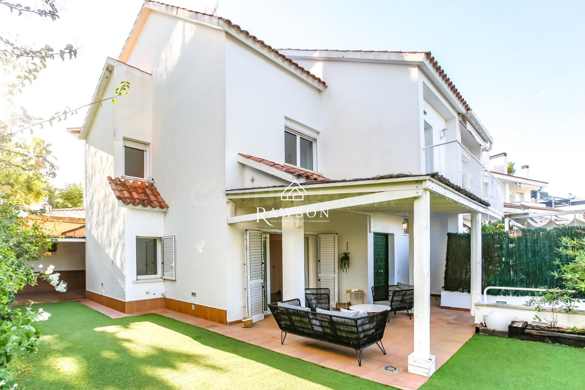 Casa adosada a la venta en Vallpineda Sant Pere de RIbes