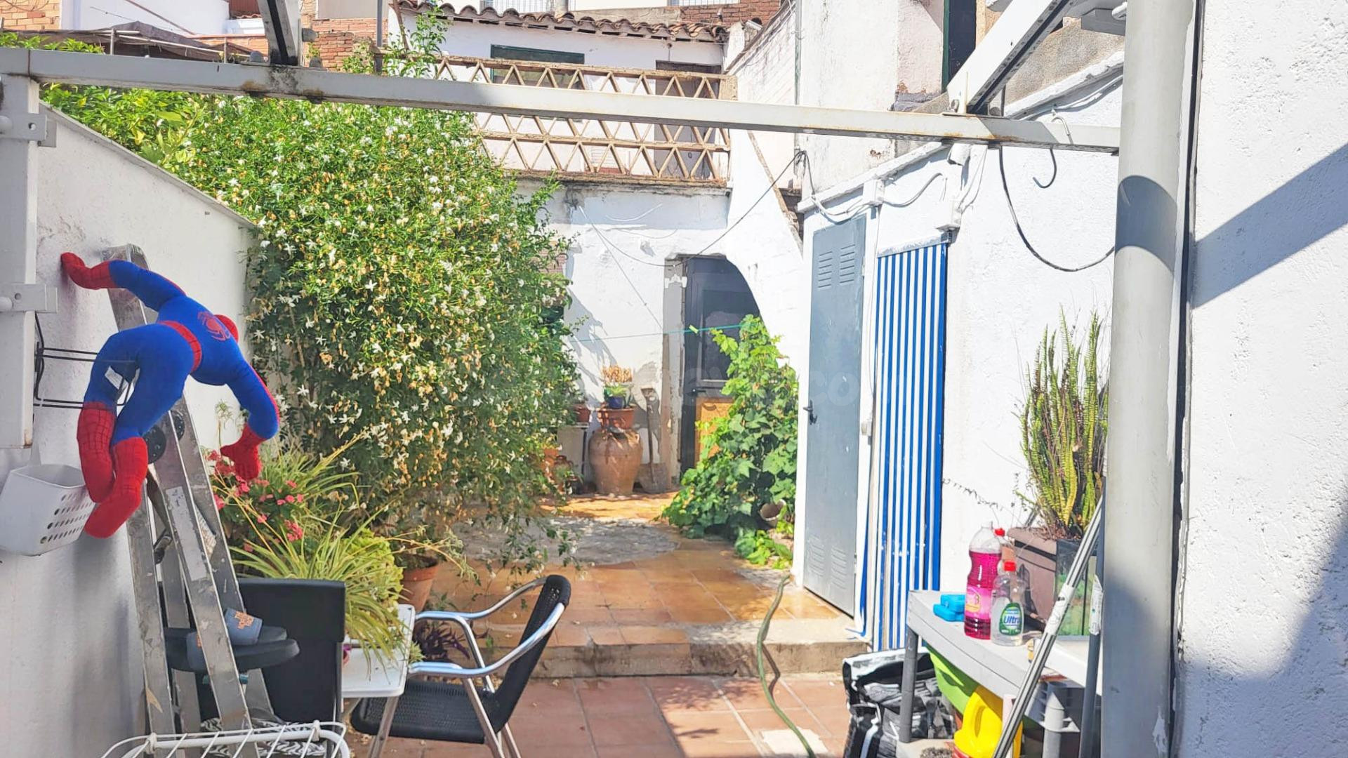 CASA DE 4,93m DE FACHADA PARA ACTUALIZAR A TU GUSTO - foto 2