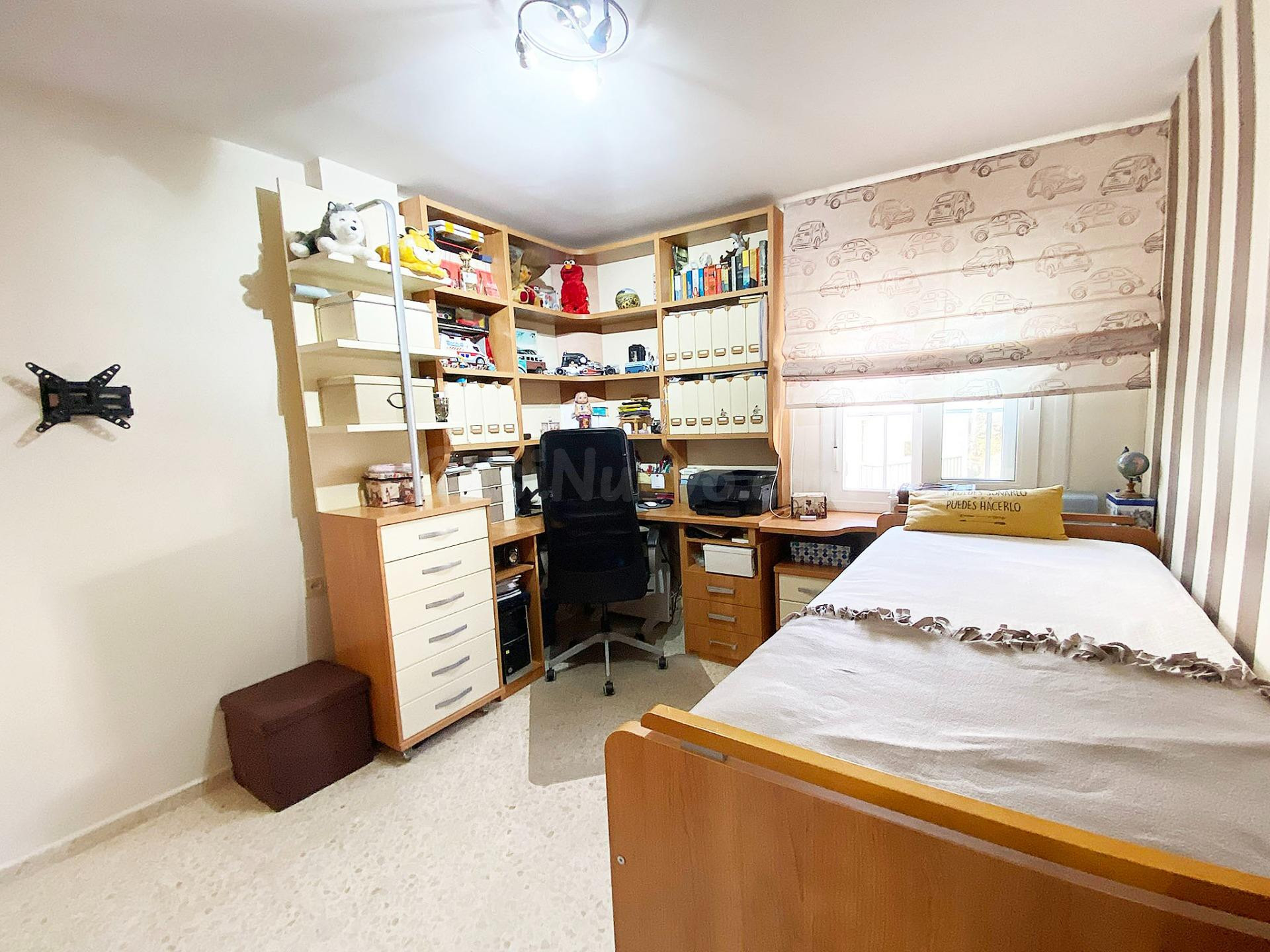 Apartamento con terraza privada y dos habitaciones en Calle  - foto 4