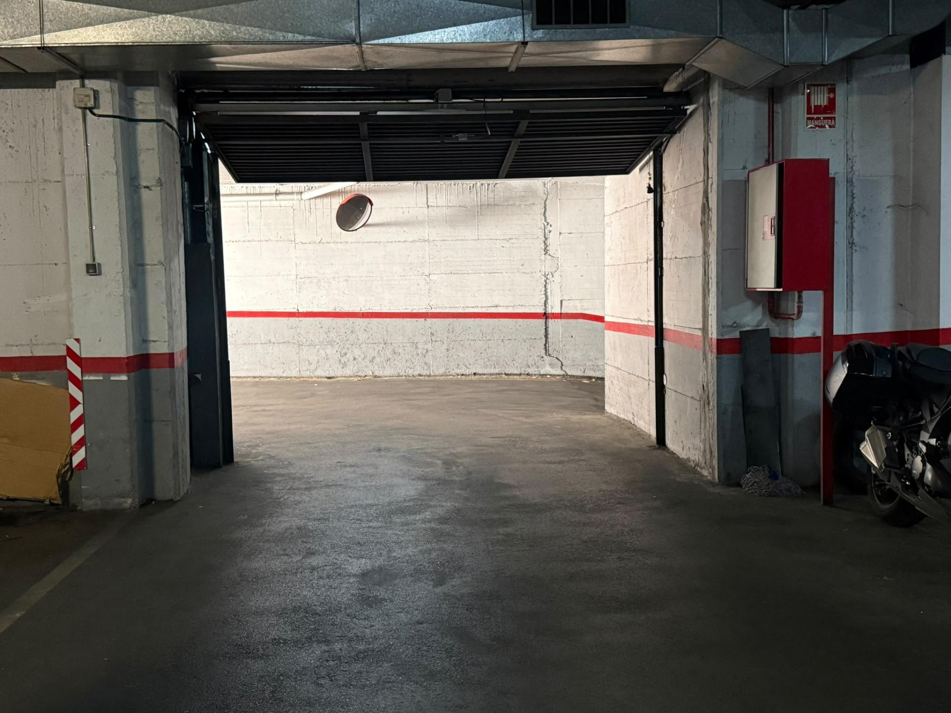 PLAZA DE PARKING AMPLIA EN MOLLET DEL VALLES - foto 2