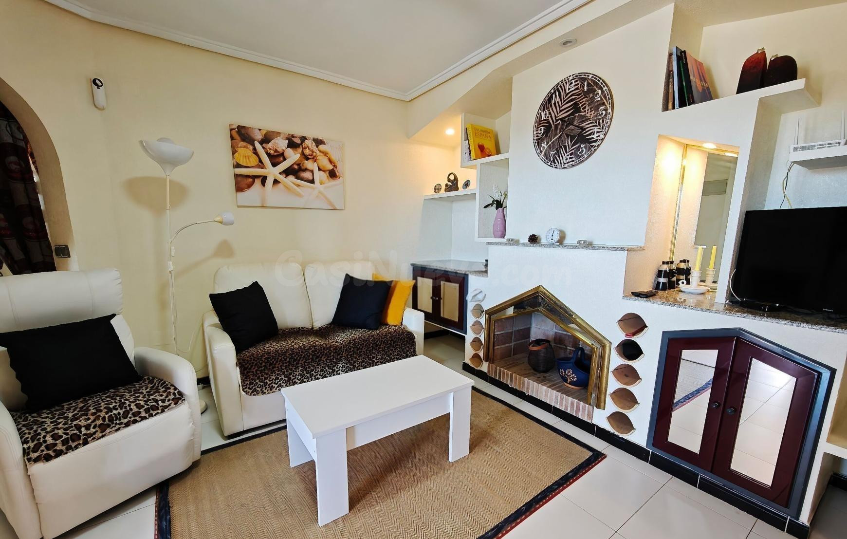Bungalow con vistas y licencia turística en Los Balcones, Torrevieja - foto 2