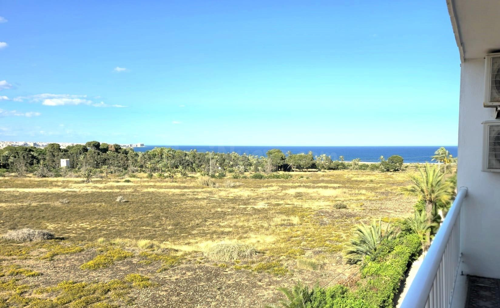 Apartamento con vistas al mar en Punta Prima