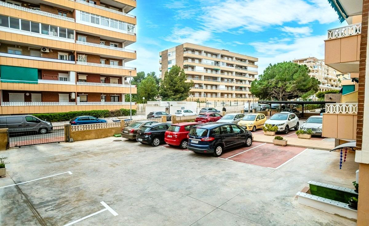 Apartamento con vistas al mar en Punta Prima - foto 5