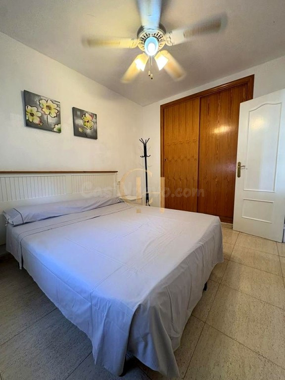 Bungalow en planta baja de 2 dormitorios con piscina comunit - foto 3