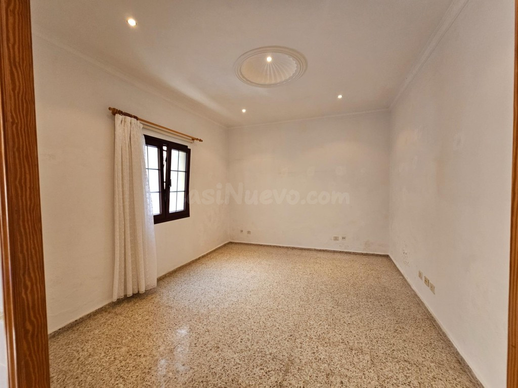 Chalet adosado en venta en Calle Misericordia - foto 5