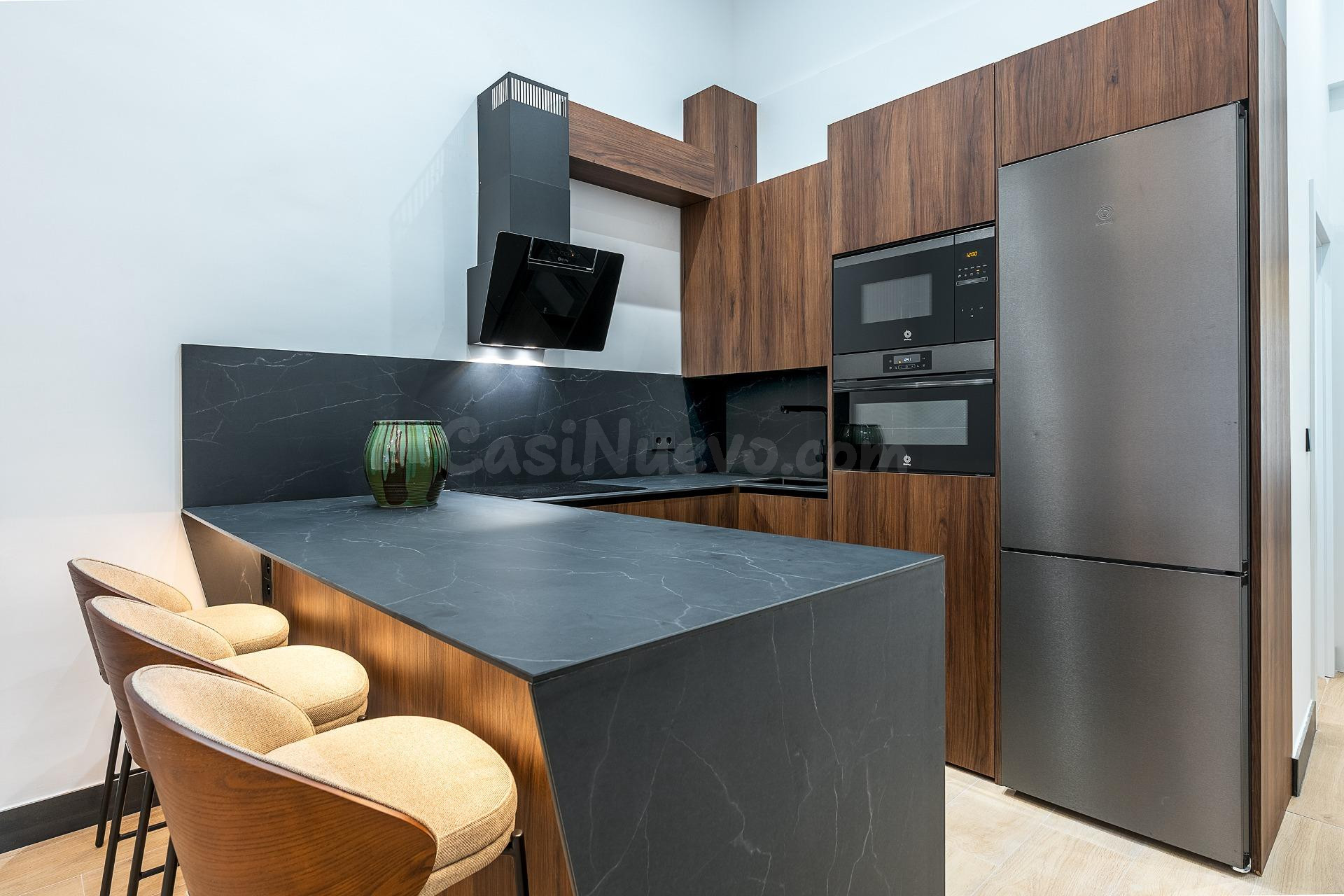 PRECIOSO APARTAMENTO DE UN DORMITORIO DE LUJO EN URBANIZACIO - foto 4