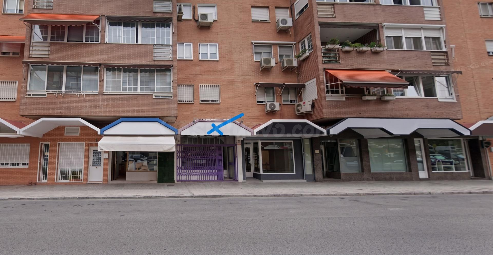 Oportunidad de Inversión: Local Comercial en Rentabilidad en Hortaleza