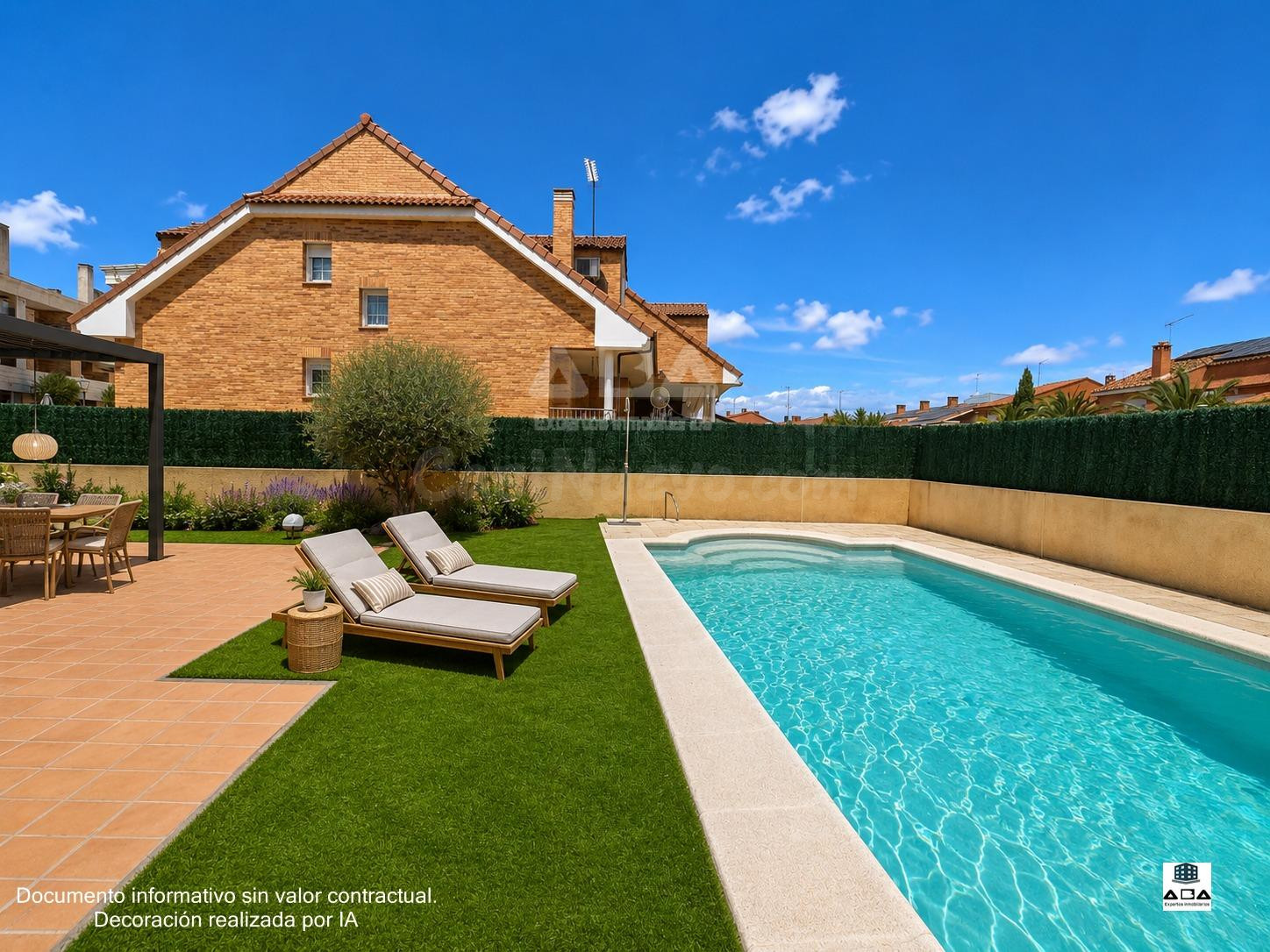 Chalet independiente con piscina y 5 dormitorios en Villanue - foto 2