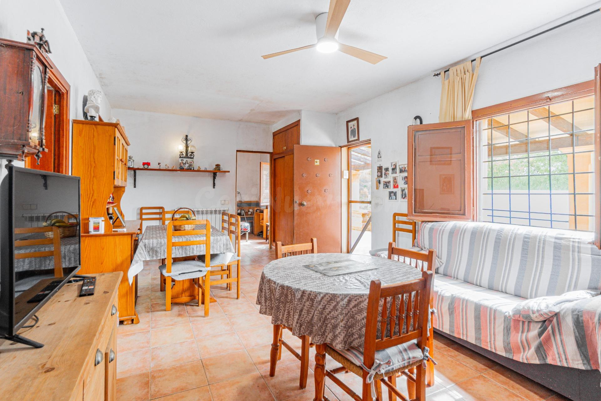Finca rústica en Porreras con casa de 220 m2 y espectaculare - foto 4