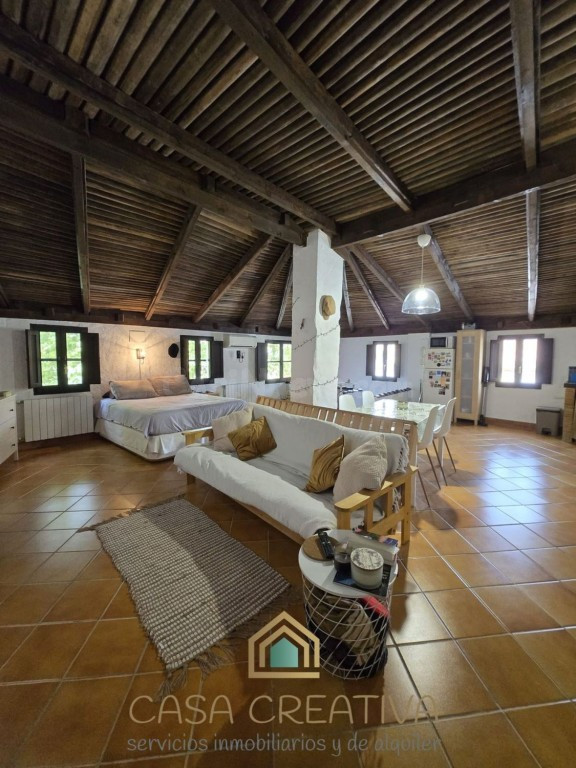 ESTUDIO EN ALQUILER EN XÀTIVA – BUHARDILLA CON TERRAZA Y VIS