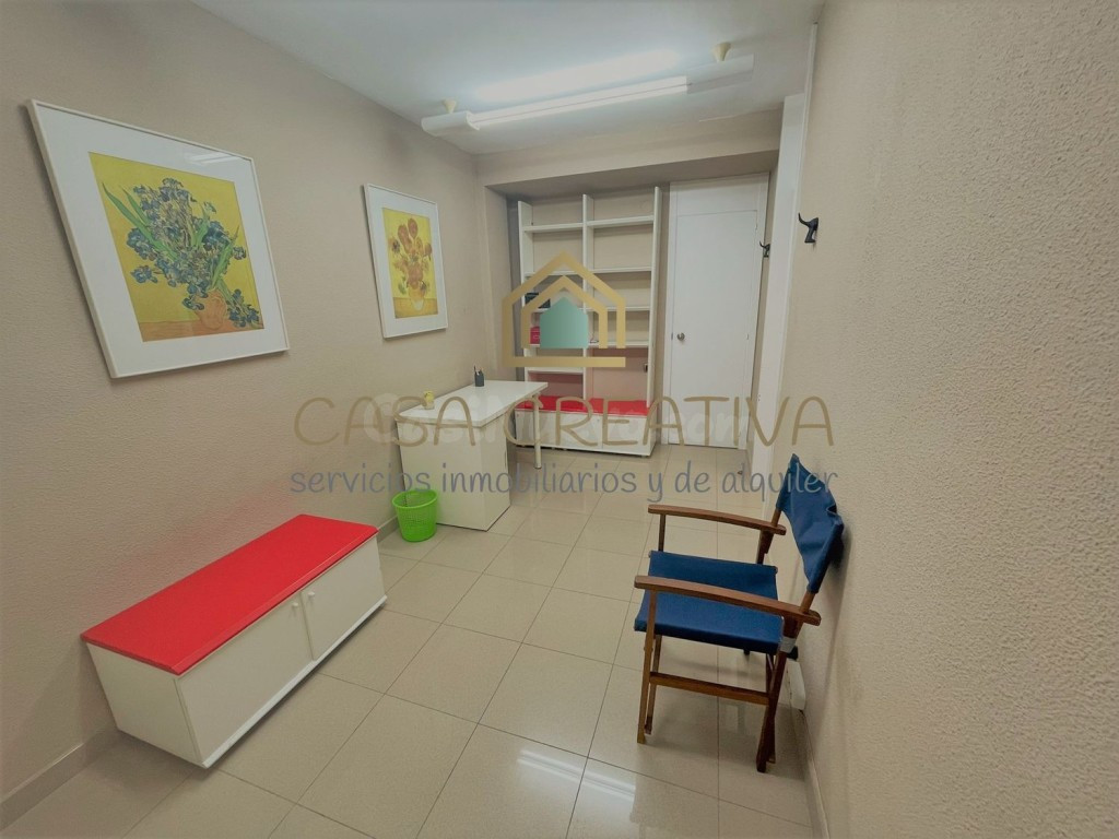 APARTAMENTO EN ALQUILER JUNTO A CLÍNICA QUIRÓN Y JARDÍN DE M - foto 4