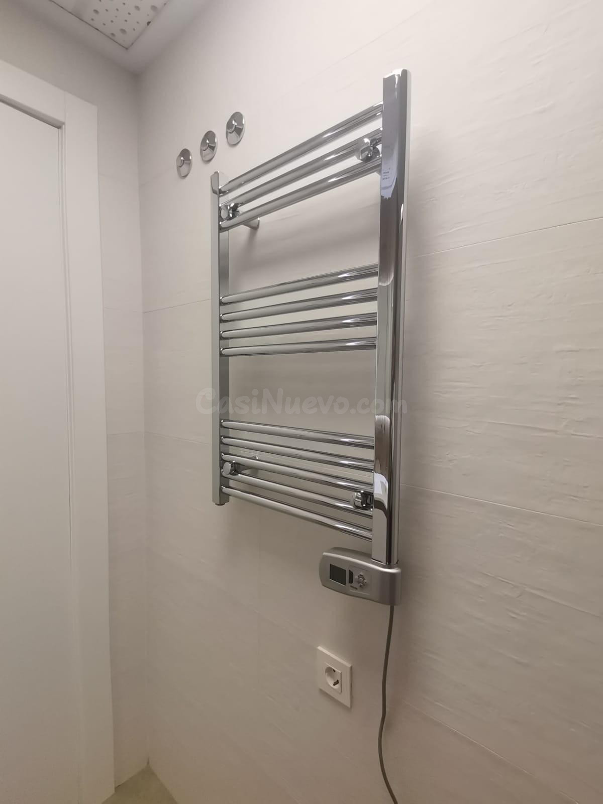 Moderno Apartamento Nuevo en el Corazón de Torrevieja - foto 4