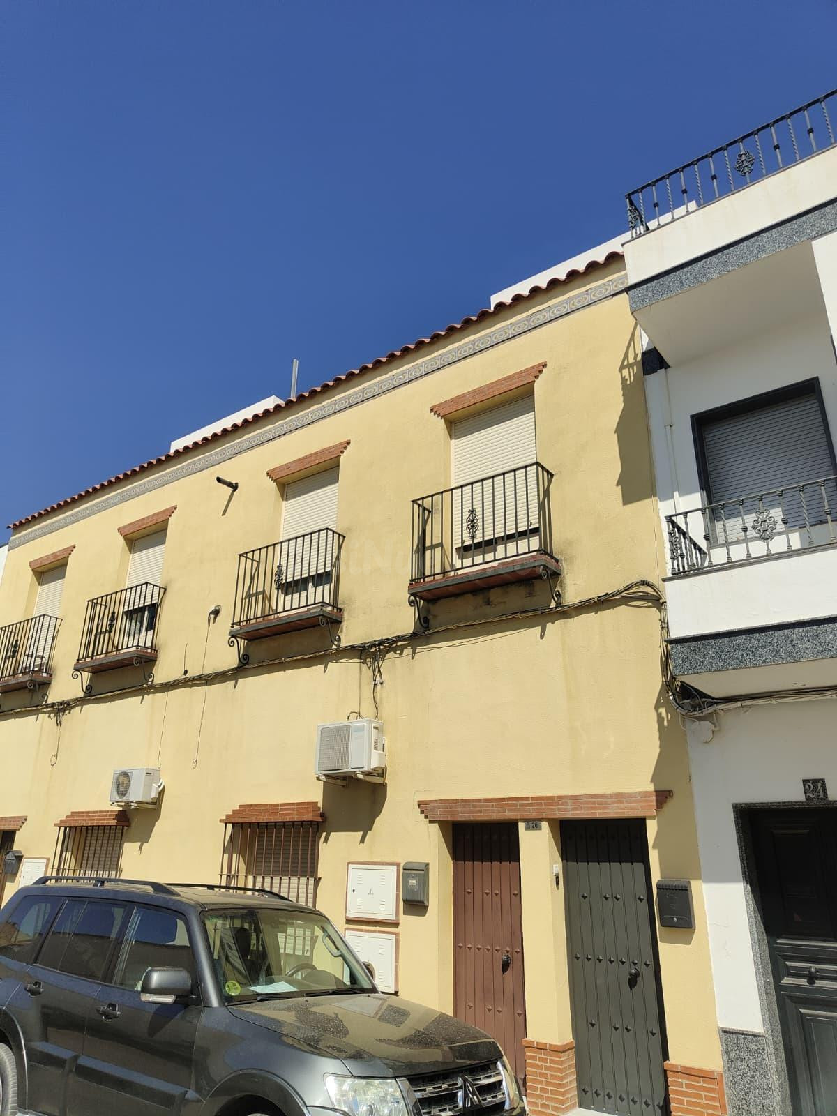 Piso Exterior Reformado con Amplias Terrazas y Lavadero en S - foto 2