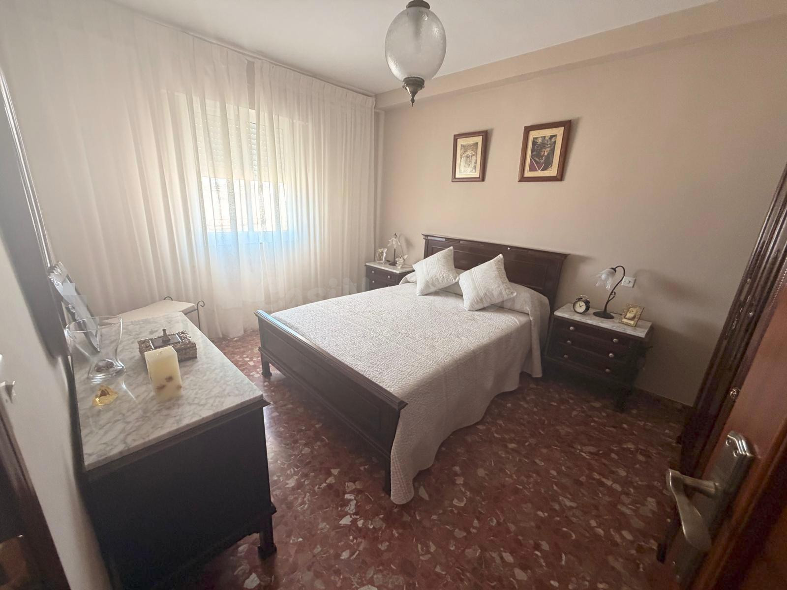 Acogedor Piso con Terraza y Azotea Comunitaria en Ubicación  - foto 4