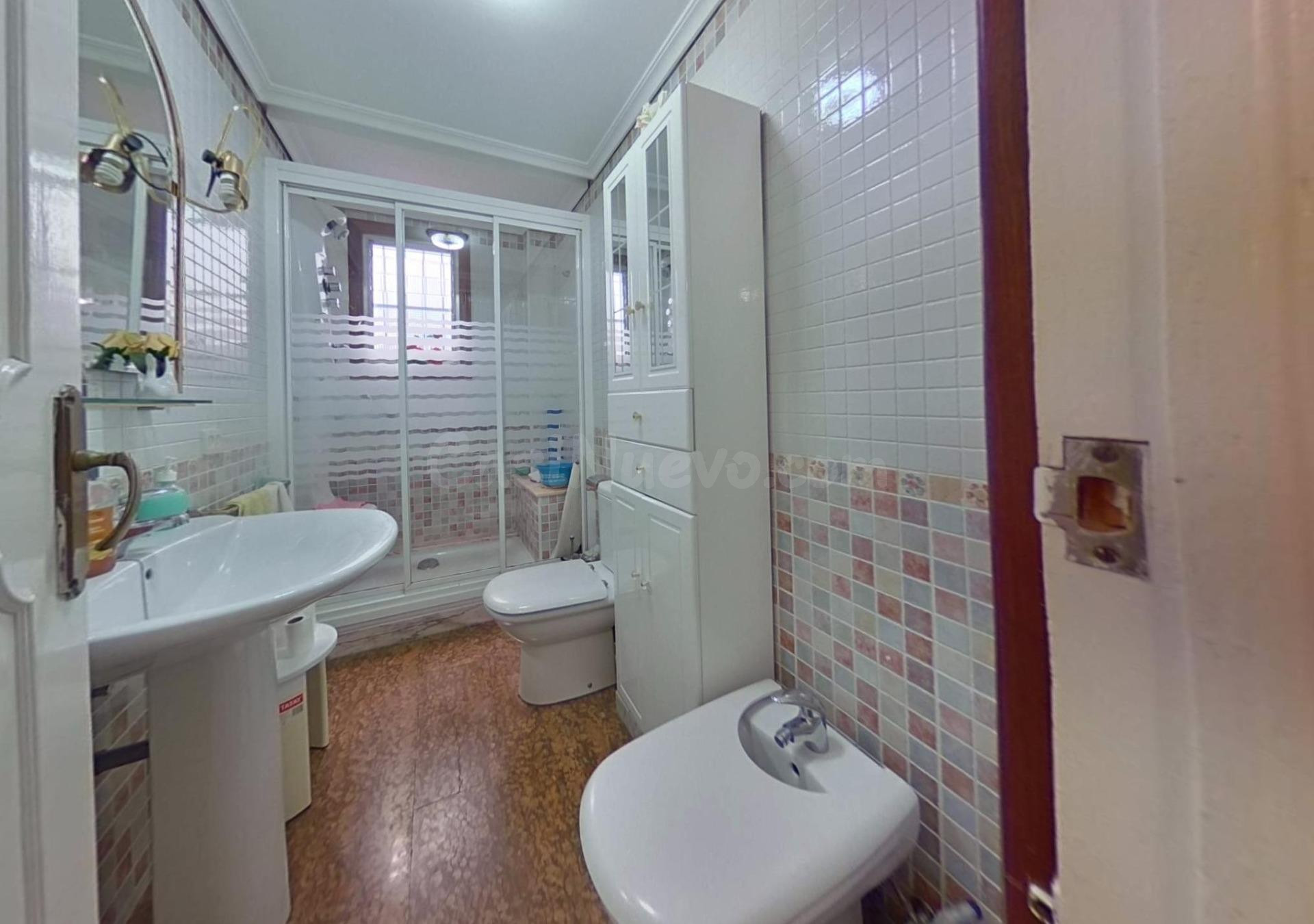 D. Se vende piso junto a la Avenida de Jesús Rescatado, exte - foto 4