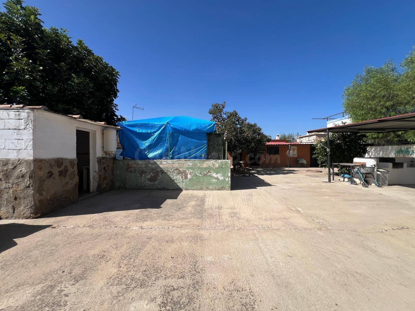 PARCELA DE APROX. 1.000 m2 CON CASA Y PISCINA EN LA ZONA DEL - foto 5