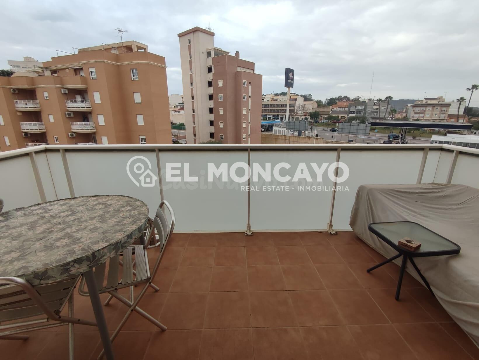Fantástico apartamento con terraza en Guardamar del Segura,  - foto 2