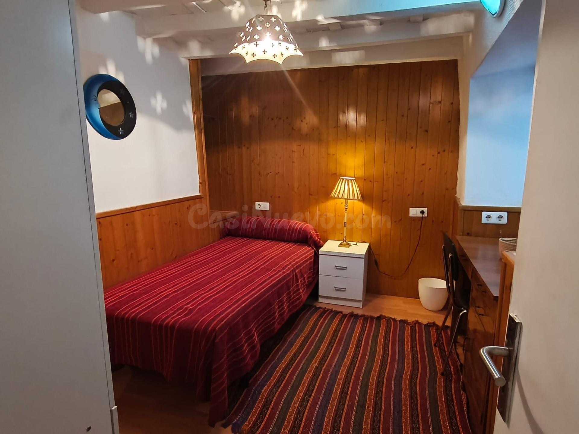 Piso de 2 dormitorios con patio interior - foto 4
