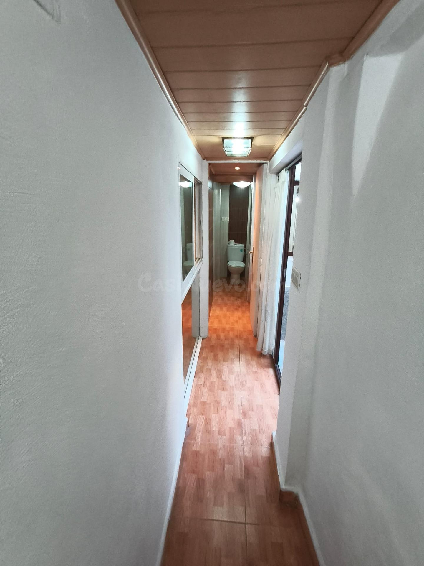 Piso de 2 dormitorios con patio interior - foto 5