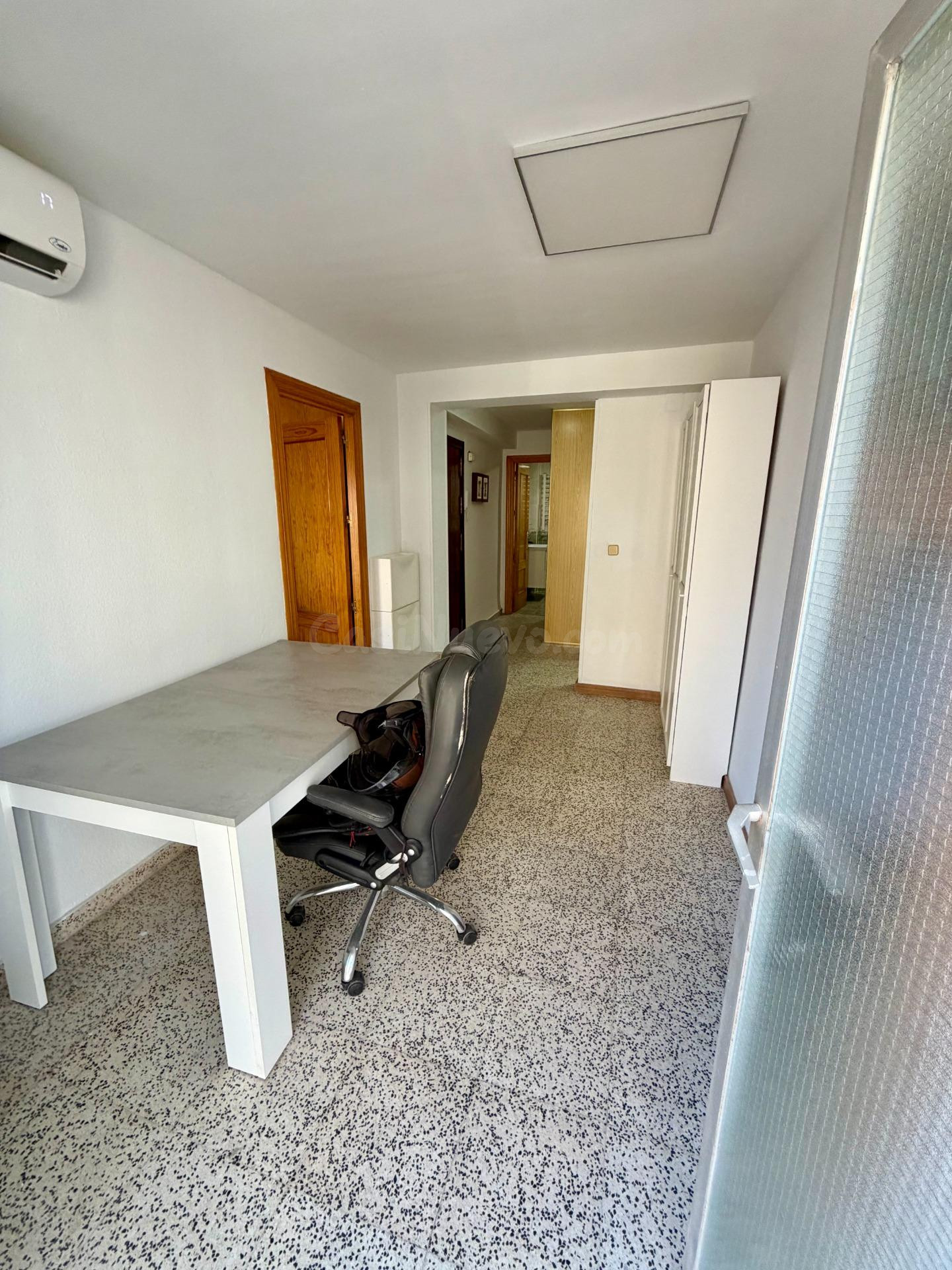 Piso reformado a 50 metros de la playa en El Zapillo – Almer - foto 4
