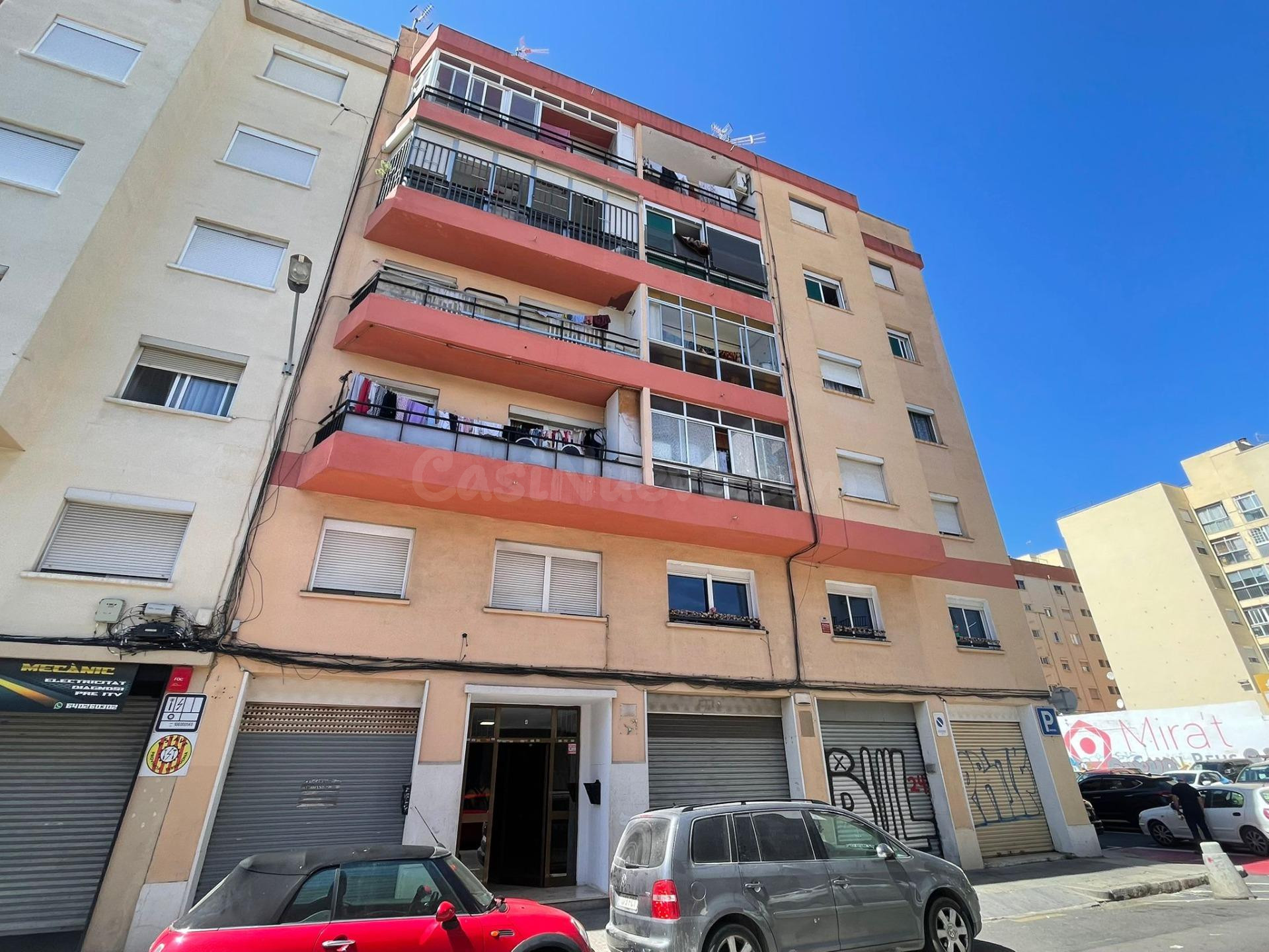 Piso de 3 habitaciones en la zona Carrefour de Reus - foto 2