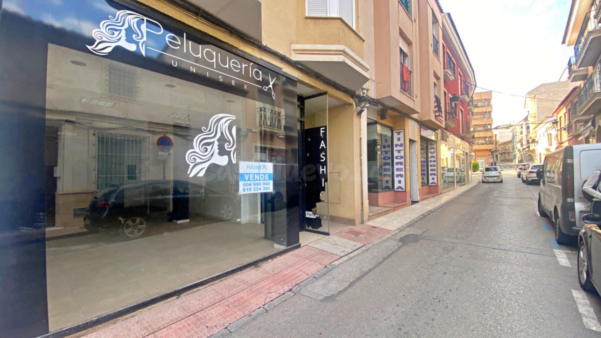LOCAL CENTRICO Y CON POSIBILIDAD DE CAMBIO DE USO A VIVIENDA