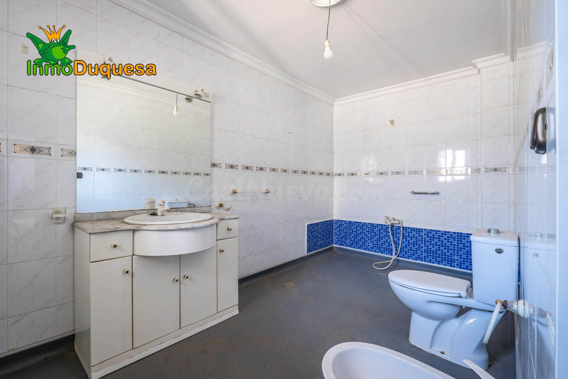 ¡MAGNÍFICA OPORTUNIDAD EN EL CHAPARRAL! - foto 3