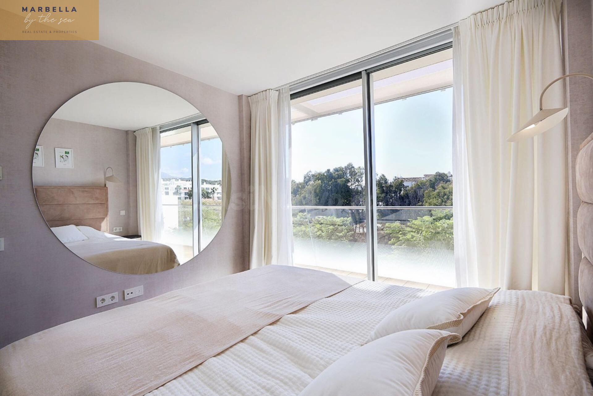 Apartamento de 4 dormitorios vistas al mar Estepona - foto 5