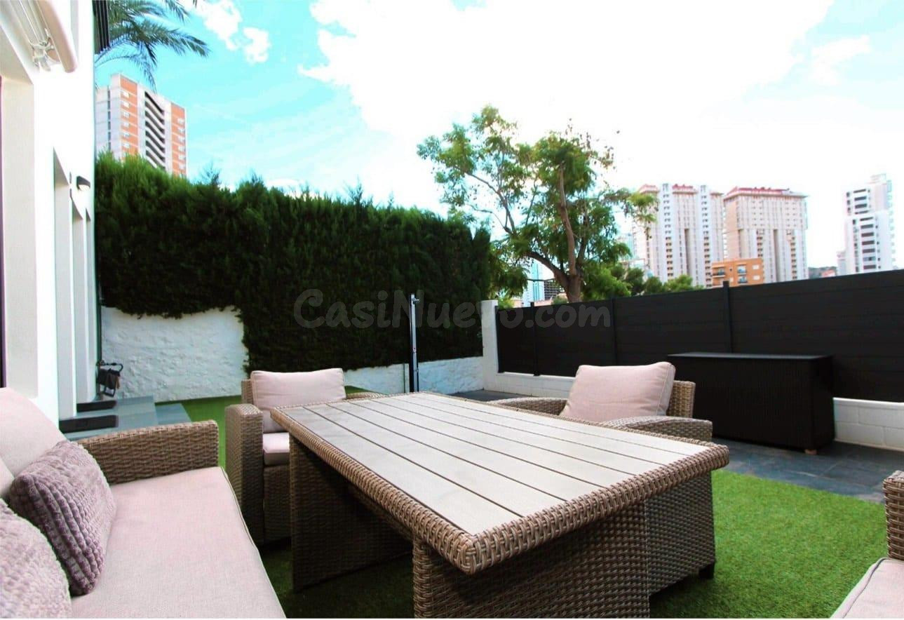 SE VENDE ADOSADO EN PLAYA DE PONIENTE BENIDORM - foto 3