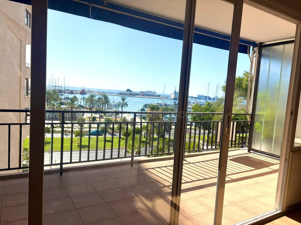 Precioso piso de lujo con vistas al mar - foto 2