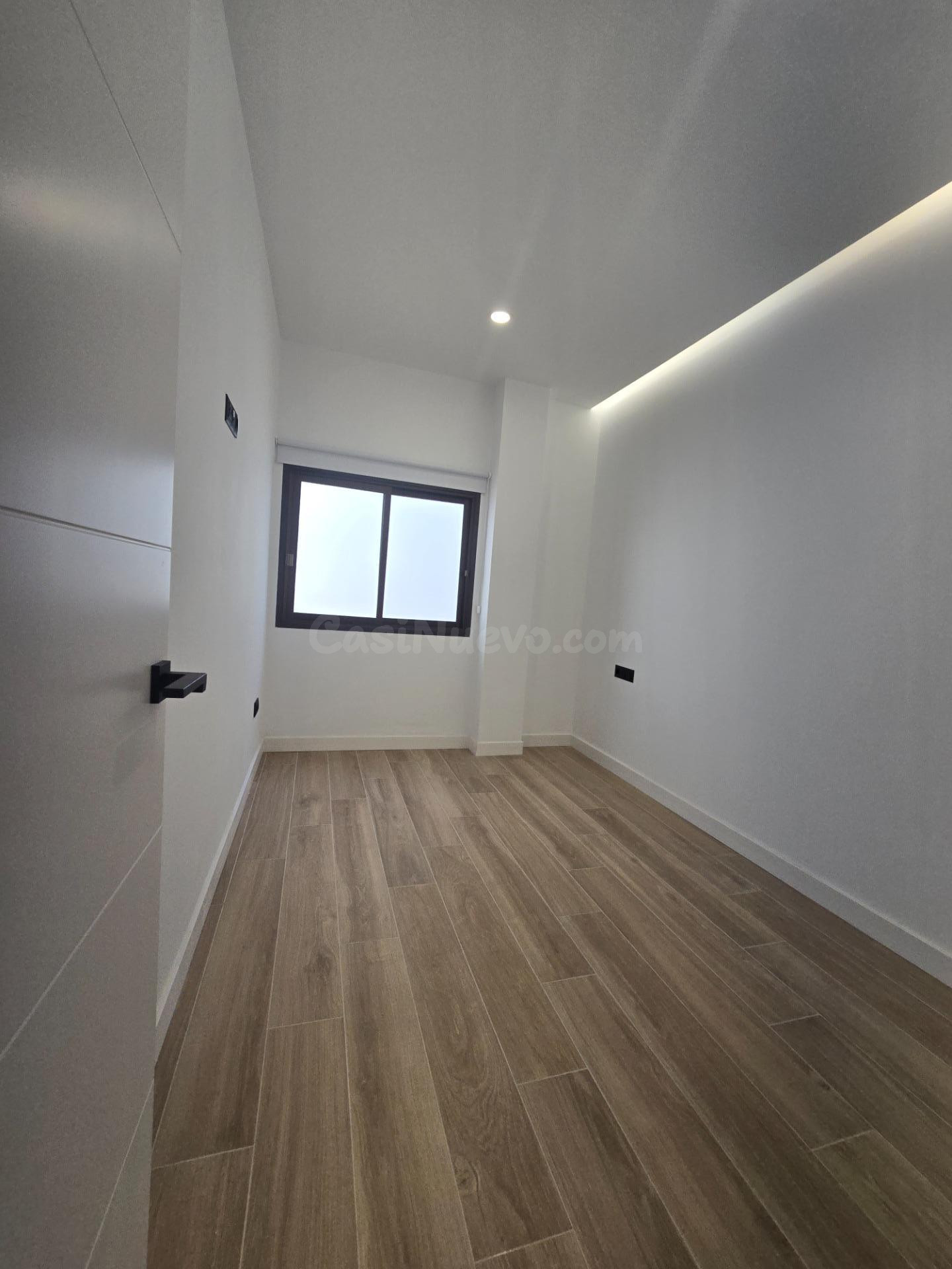 Piso reformado a estrenar en Calle María Cristina – Santa Cr - foto 3