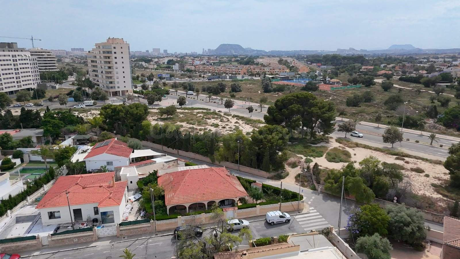 Elegante Casa de Alquiler en Playa Muchavista - El Campello - foto 3