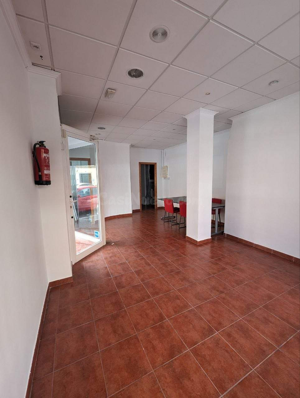 Local comercial 1 habitación 35m² en venta - Garbinet-Parque - foto 2
